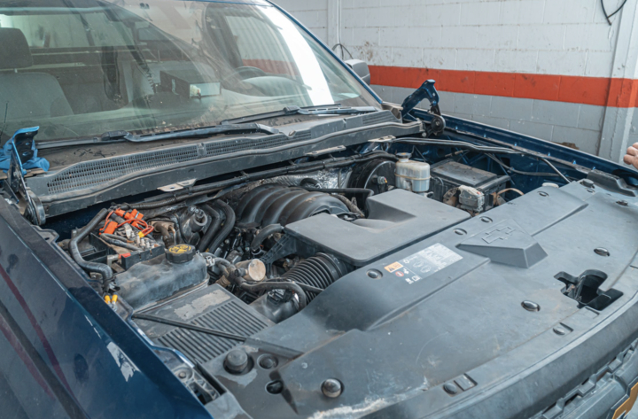 this image shows mobile mechanic services in Akron, Ohio